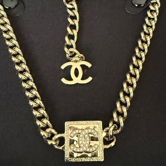 Authentic Chanel Mark Crystal Square Gold Choker Necklace - Picture 4 of 7